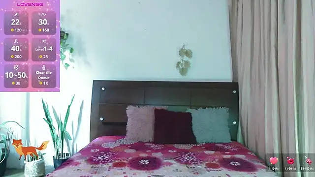 Snapshot of Ant_53 chatting on 10.08.25 Ant 53 online show from 10.08.25