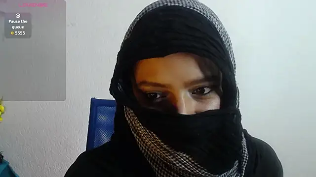 Snapshot of Sara_cute92 chatting on 10.06.25 Sara cute92 online show from 10.06.25