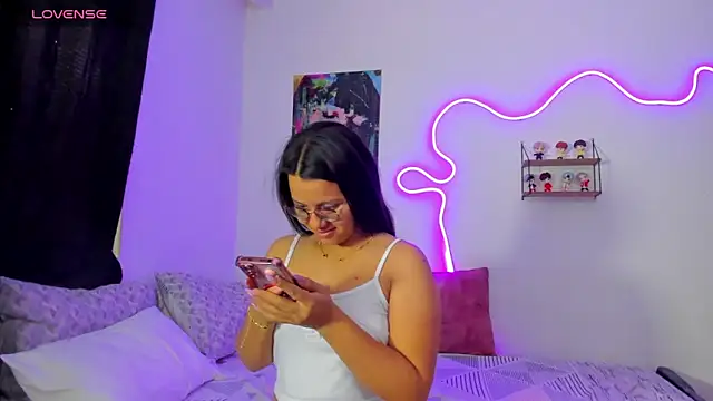 Snapshot of Dilan_and_Mia chatting on 01.06.26 Dilan and Mia online show from 01.06.26