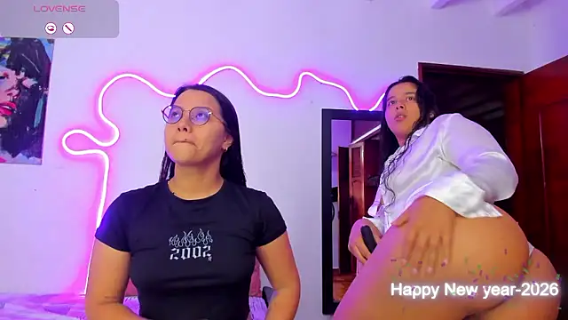 Snapshot of Dilan_and_Mia chatting on 01.08.26 Dilan and Mia online show from 01.08.26