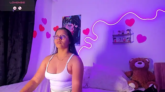 Dilan and Mia online show from 04.08.26