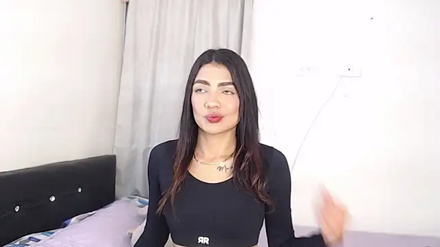 MiahCornell  online show from 04.21.26