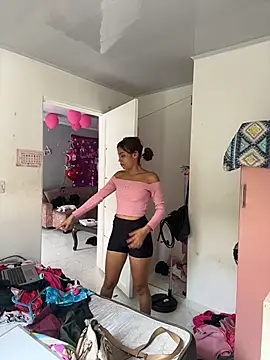 Snapshot of TamaraMera chatting on 06.19.26 TamaraMera online show from 06.19.26