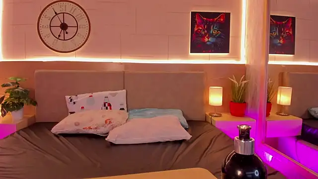 Meloddy Rose online show from 11.16.25