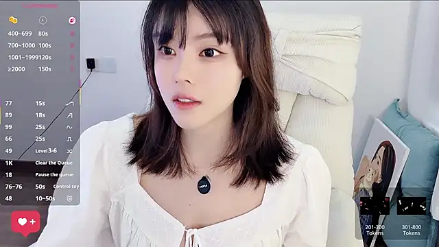 Snapshot of yara_hot1 chatting on 04.25.26 yara hot1 online show from 04.25.26