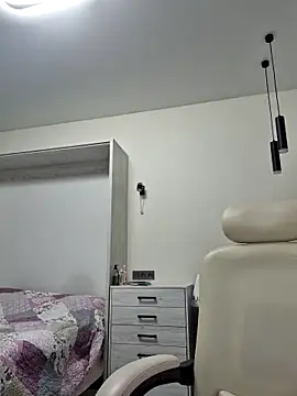 Monna online show from 03.17.25