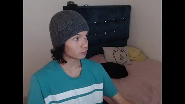 Xoxo Smiles online show from 09.19.25