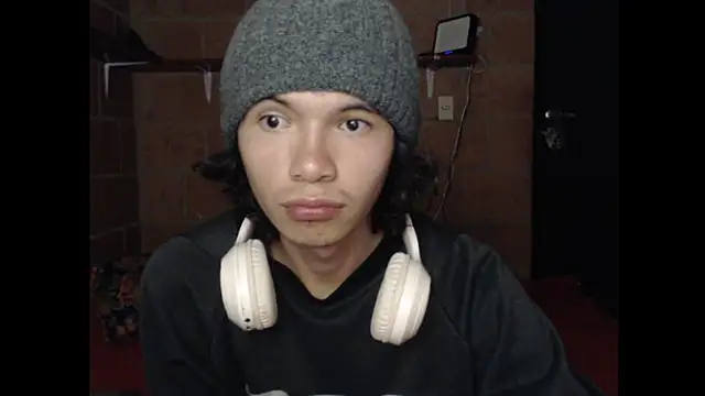 Xoxo Smiles online show from 09.21.25