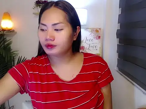Snapshot of sluttyprincess0 chatting on 05.28.26 sluttyprincess0 online show from 05.28.26