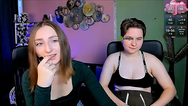 Snapshot of eva_smiith_ chatting on 11.13.25 eva smiith online show from 11.13.25