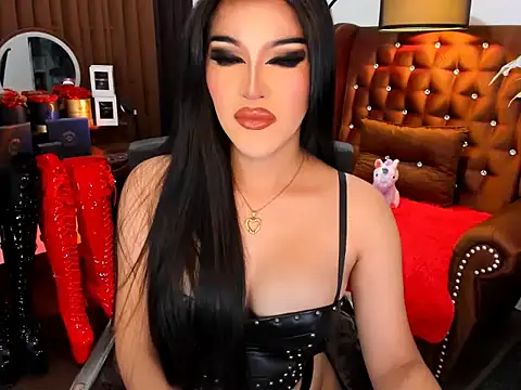 Snapshot of devongarcia chatting on 04.24.26 devongarcia online show from 04.24.26