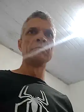 Snapshot of BrenoAvelar chatting on 05.09.26 BrenoAvelar online show from 05.09.26
