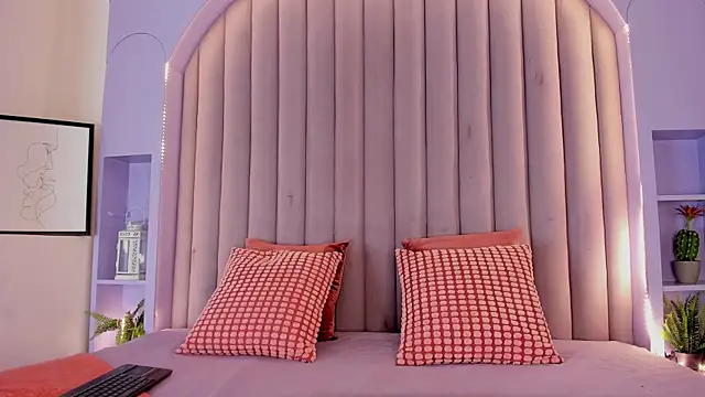 RiriiBrunette   online show from 10.21.25