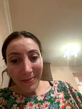 HellaryTourent online show from 09.17.25