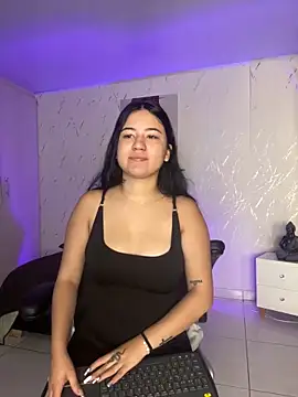 Snapshot of chloekitty69 chatting on 11.06.25 chloekitty69 online show from 11.06.25