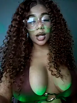 Snapshot of Yerystar chatting on 02.05.26 Yerystar online show from 02.05.26