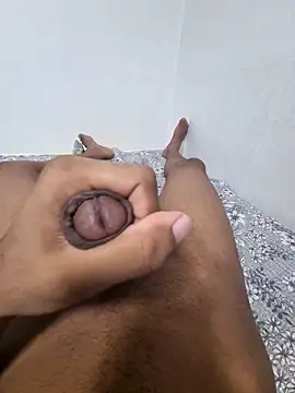 Snapshot of yesh_x chatting on 09.16.25 yesh x online show from 09.16.25