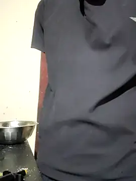 RAYI Queen 4 online show from 12.20.25