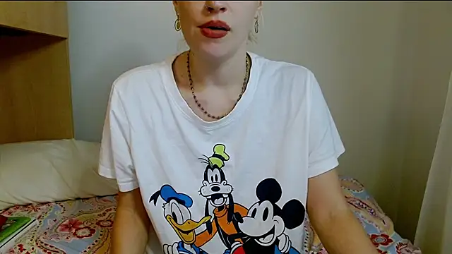 SatinQueen90 online show from 11.28.25