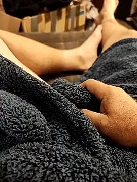 Snapshot of hubbyfun19 chatting on 10.09.25 hubbyfun19 online show from 10.09.25