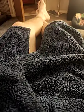 Snapshot of hubbyfun19 chatting on 10.20.25 hubbyfun19 online show from 10.20.25