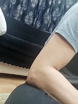 Apooabe online show from 11.19.25