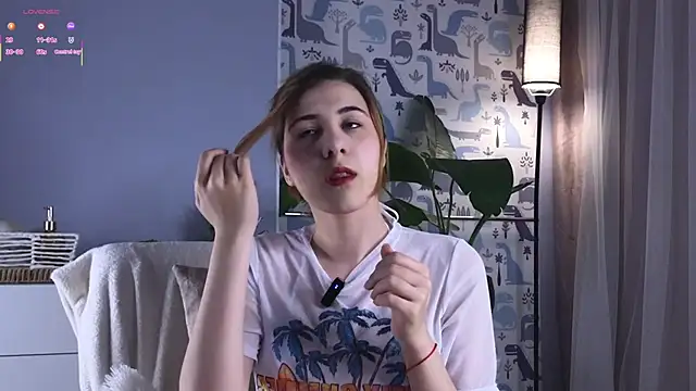 Snapshot of QueenieGitt chatting on 03.24.26 QueenieGitt online show from 03.24.26