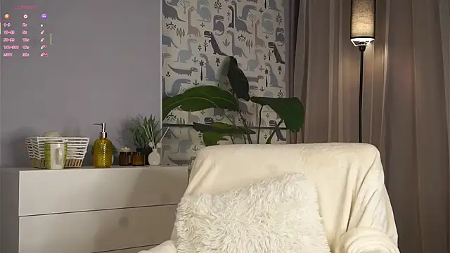Snapshot of QueenieGitt chatting on 04.06.26 QueenieGitt online show from 04.06.26