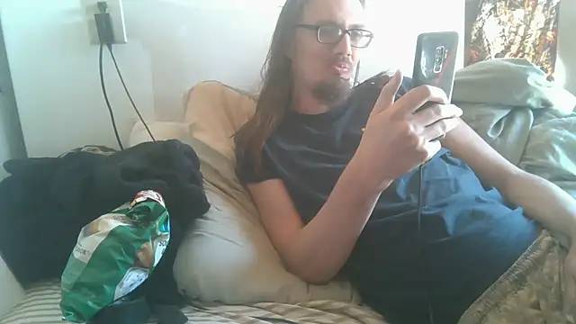 Snapshot of dandonn chatting on 04.02.26 dandonn online show from 04.02.26