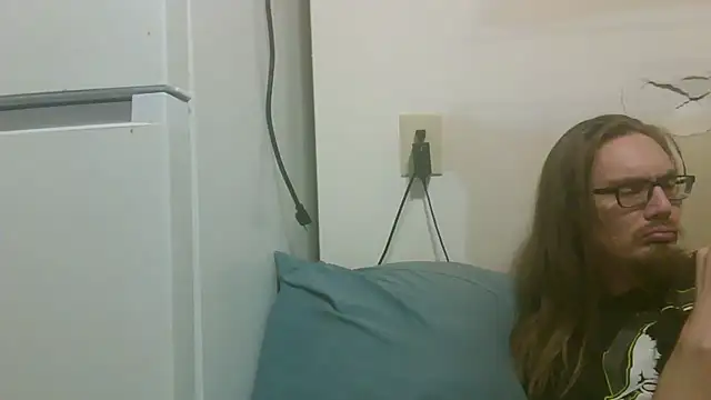 Snapshot of dandonn chatting on 04.09.26 dandonn online show from 04.09.26