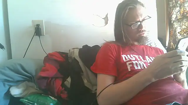 Snapshot of dandonn chatting on 04.17.26 dandonn online show from 04.17.26