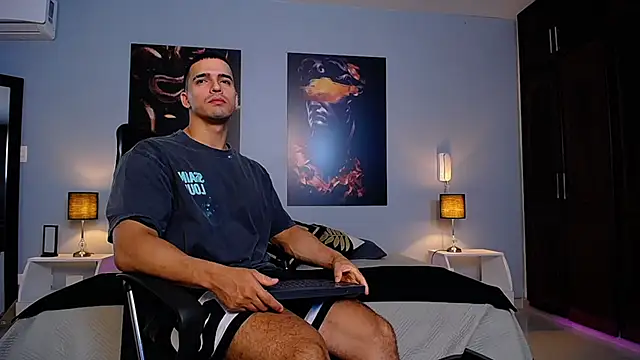 Snapshot of ChristopherBlack_ chatting on 09.10.25 ChristopherBlack online show from 09.10.25