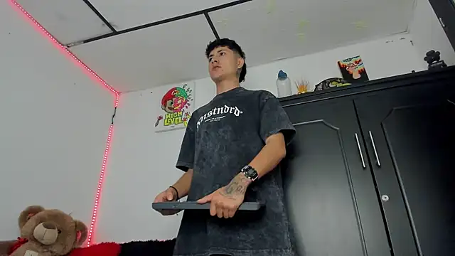 Mateo Escobar online show from 11.02.25