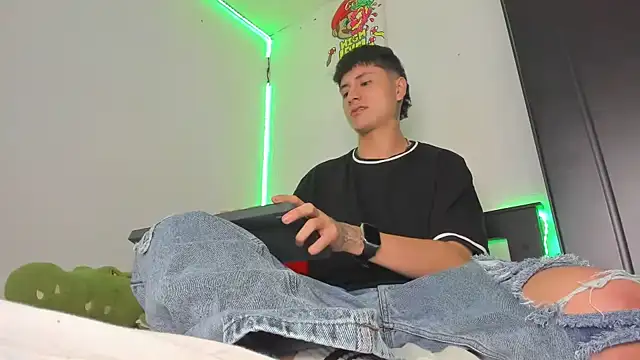 Mateo Escobar online show from 01.10.26