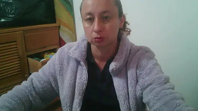Milf Valeria online show from 05.26.26