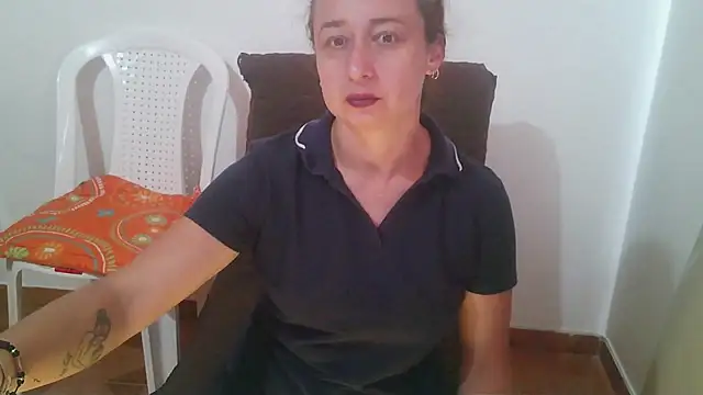 Milf Valeria online show from 05.27.26