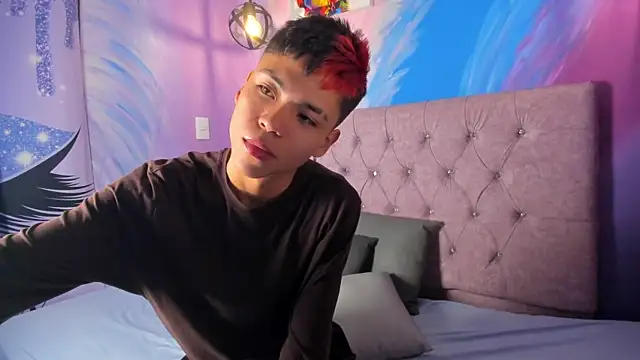 MaxiWildd online show from 09.25.25