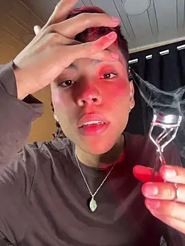 MaxiWildd online show from 11.04.25