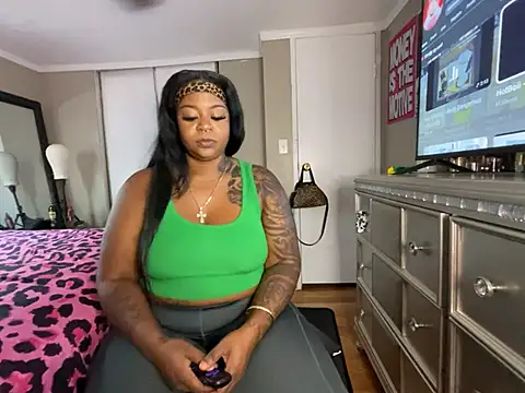 ShesTheOne 444 online show from 06.06.26