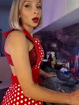 Snapshot of ThalinaFlame chatting on 07.30.26 ThalinaFlame online show from 07.30.26