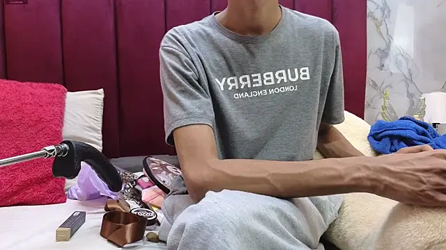 PrincePoppy online show from 10.31.25