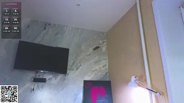 miss bubbles  online show from 11.10.25