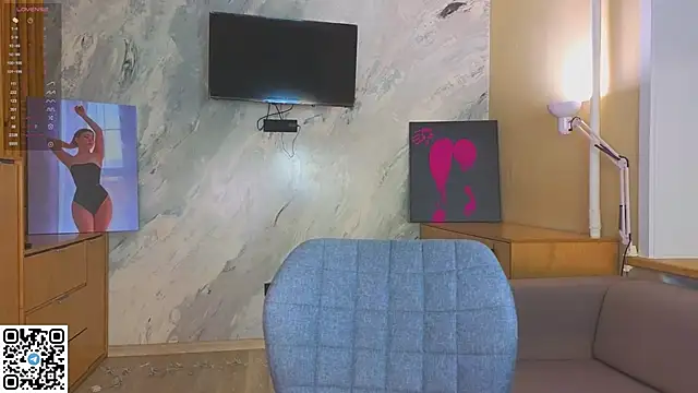 miss bubbles  online show from 12.14.25