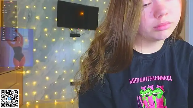 miss bubbles  online show from 12.18.25