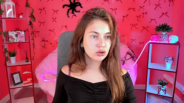 Snapshot of SeaJorji chatting on 10.21.25 SeaJorji online show from 10.21.25