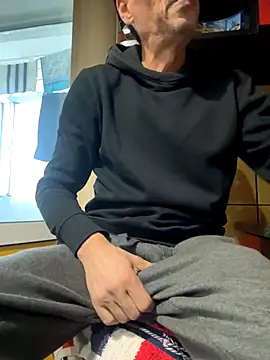 adiluci1 online show from 10.05.25