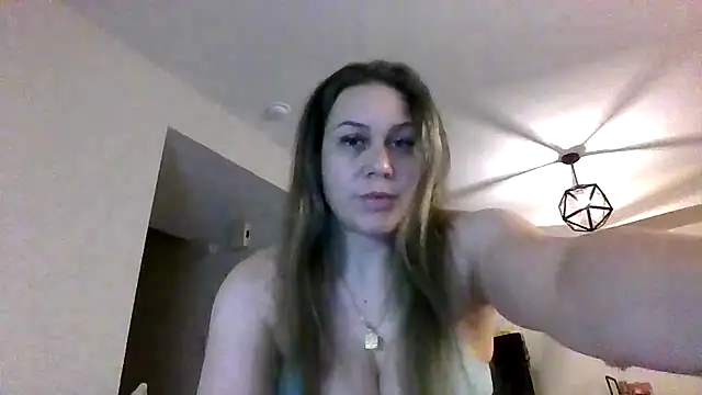 Snapshot of thedevinemama chatting on 06.13.26 thedevinemama online show from 06.13.26