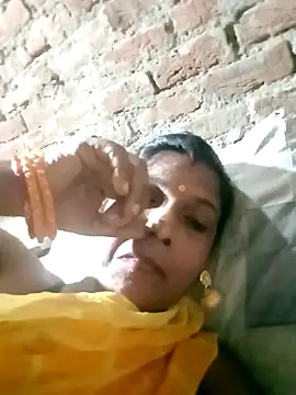 Snapshot of Savita992 chatting on 09.20.25 Savita992 online show from 09.20.25