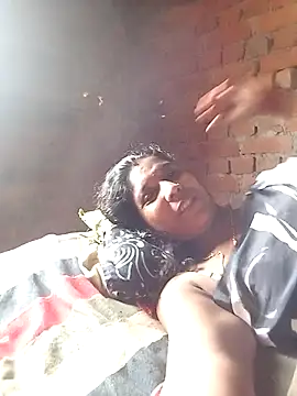 Snapshot of Savita992 chatting on 09.30.25 Savita992 online show from 09.30.25