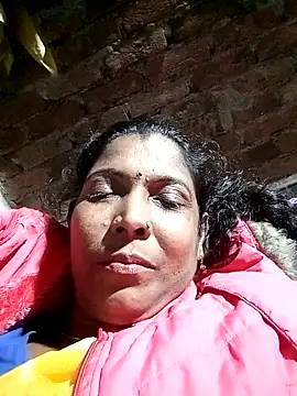 Snapshot of Savita992 chatting on 11.12.25 Savita992 online show from 11.12.25